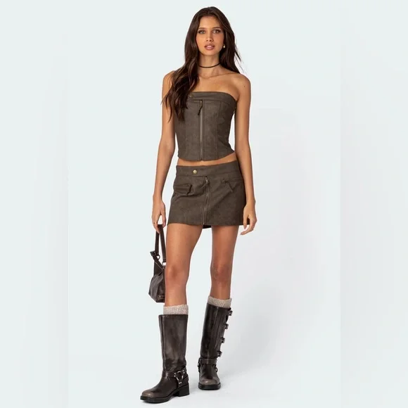 ❌SOLD ❌ NWT Edikted Ziva Faux Leather Mini Skirt - Picture 1 of 5